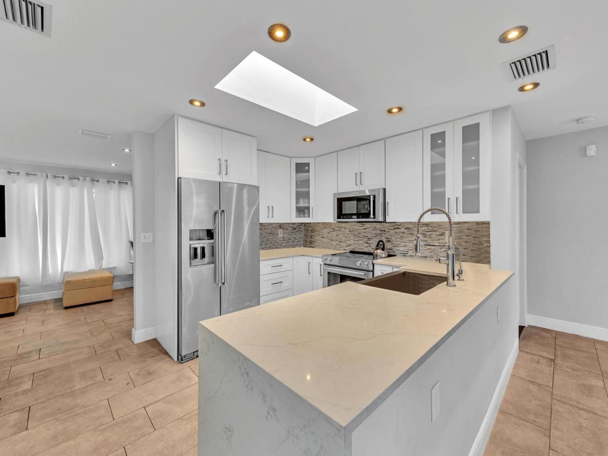 Supervilla - 3Br/2Ba - Pool - Walk To Beach ฮอลลีวูด ภายนอก รูปภาพ